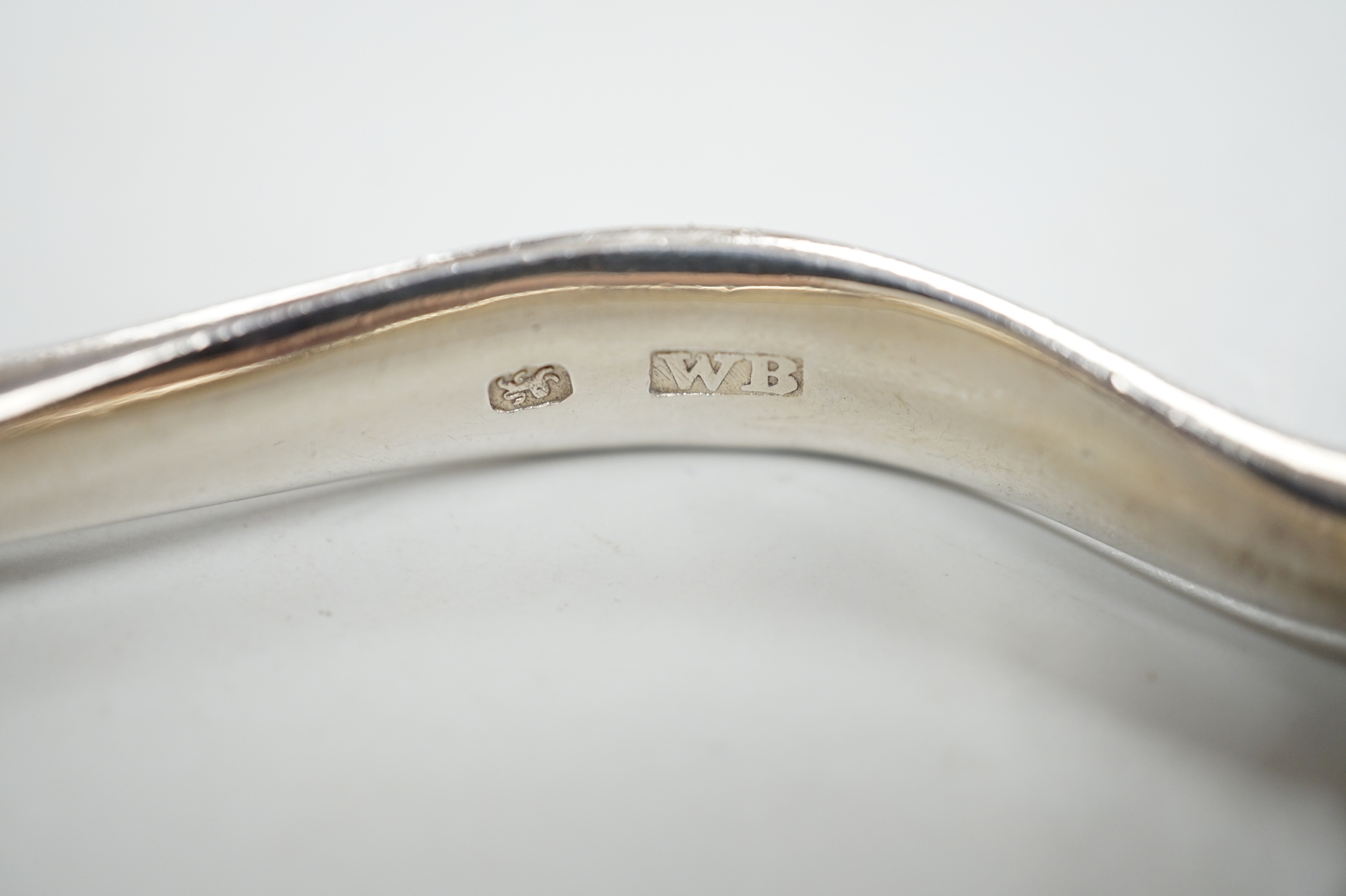 A pair of George III silver asparagus tongs, William Burch?, London, circa 1790, 22.8cm, 3.9oz.